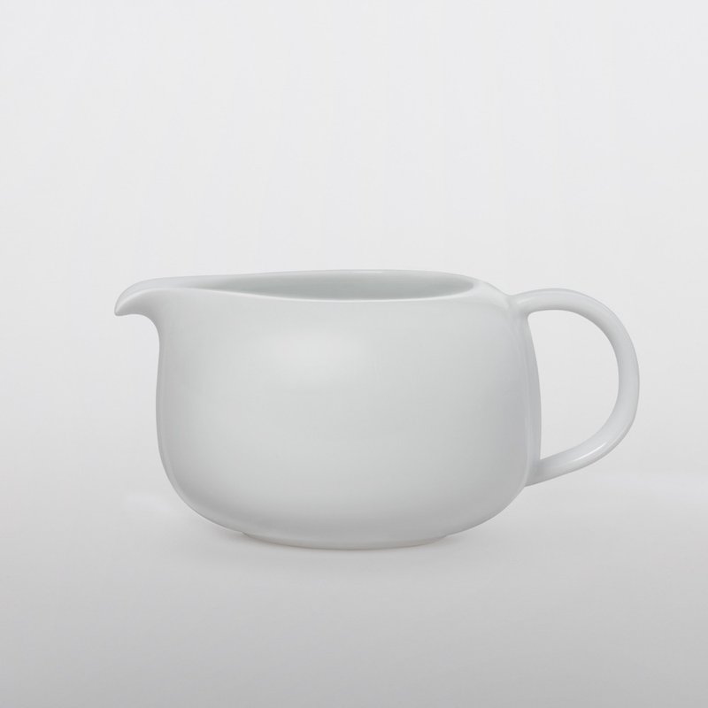 Chinese-style Porcelain Tea Serving Pot 300ml - Teapots & Teacups - Porcelain White