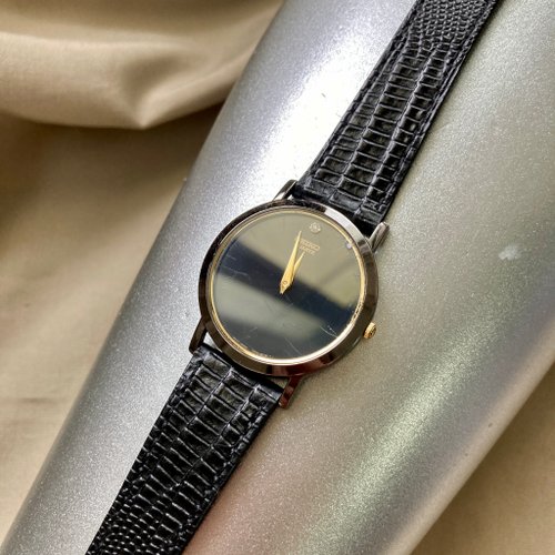 SEIKO アンティーク時計　レザーケース一体型 500x0.jpg