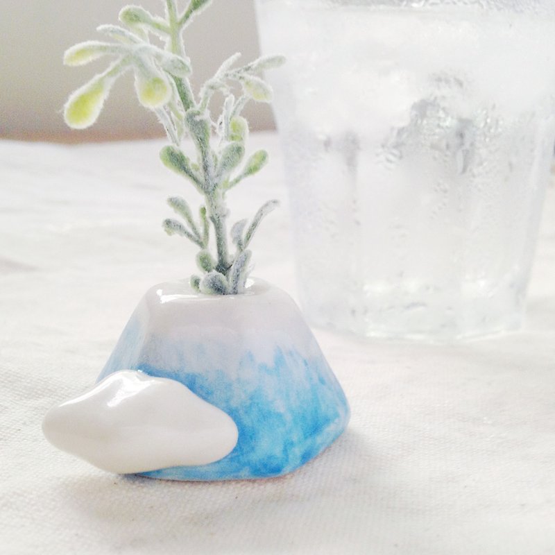 Wednesday | blossoming Mt. FUJI - Items for Display - Porcelain Blue