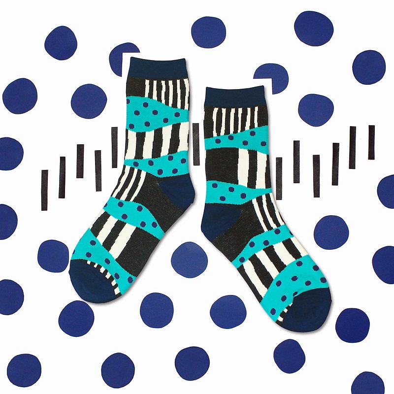Sandbank Black Unisex Crew Socks | mens socks | womens socks | comfortable socks - ถุงเท้า - ผ้าฝ้าย/ผ้าลินิน สีดำ