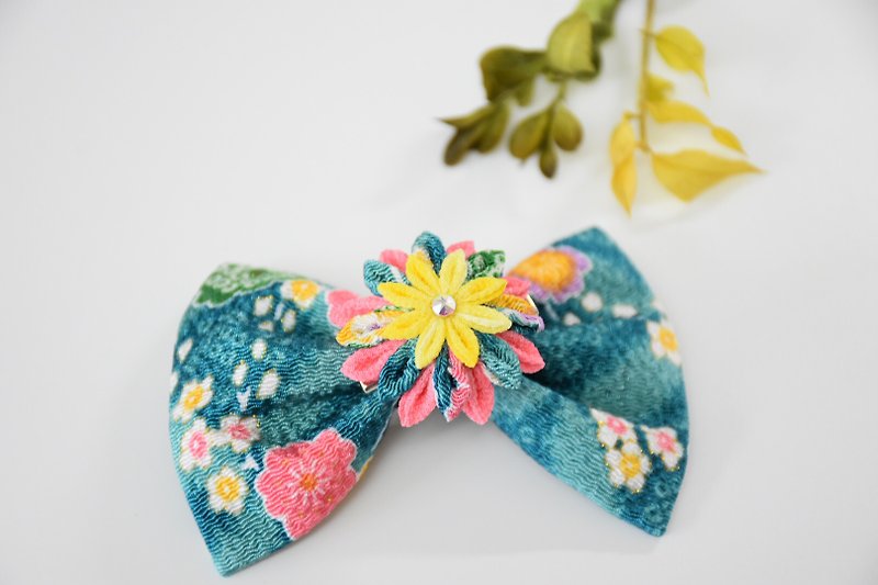 Finework cloth flower bow 3 with Japanese style hairpin green - Hair Accessories - Other Man-Made Fibers Green