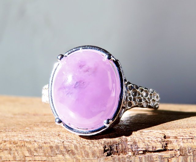 Pink Kyanite Ring - Shop NATSU WORKS General Rings - Pinkoi