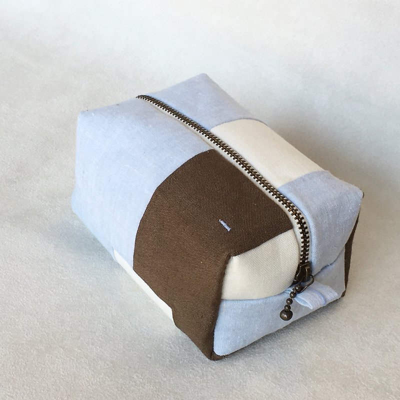 High-grade Japanese pure cotton linen / unique / handmade / cosmetic bag storage bag - Toiletry Bags & Pouches - Cotton & Hemp 
