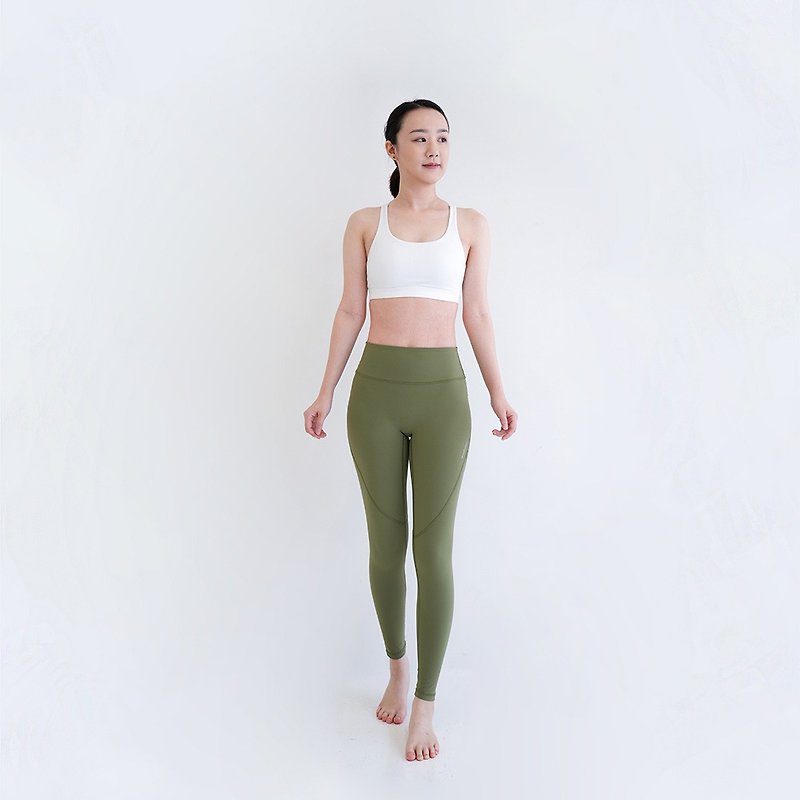 【Mukasa】DURABLE 線條修身瑜珈褲 - 橄欖綠 - MUK-22932 - 瑜珈服/瑜珈褲 - 其他材質 綠色