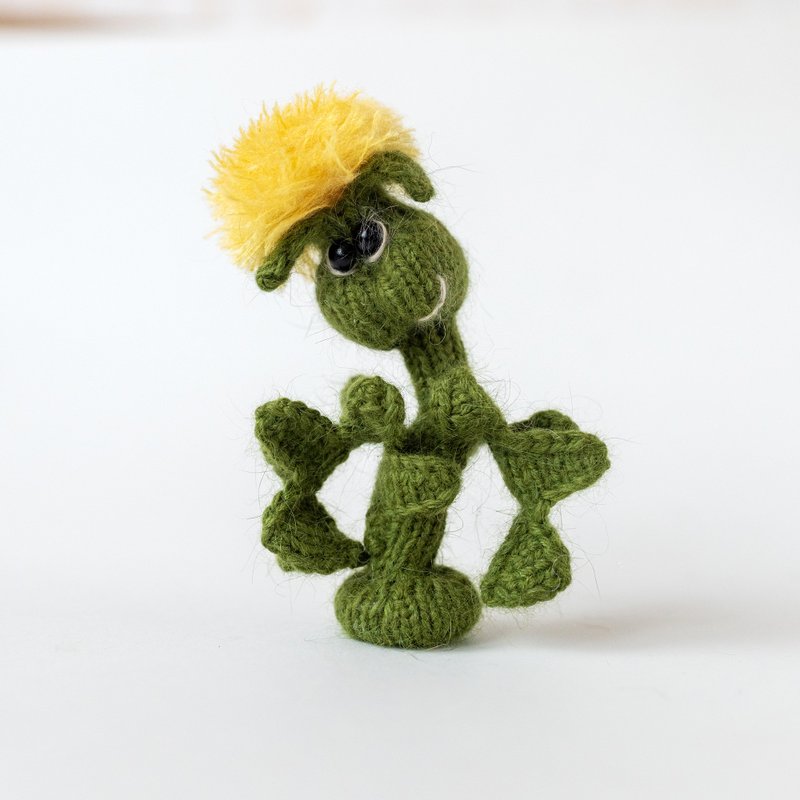 Tiny Dandelion knitting pattern. Amigurumi garden flower step by step tutorial. - 手工藝教學/工具書 - 其他材質 