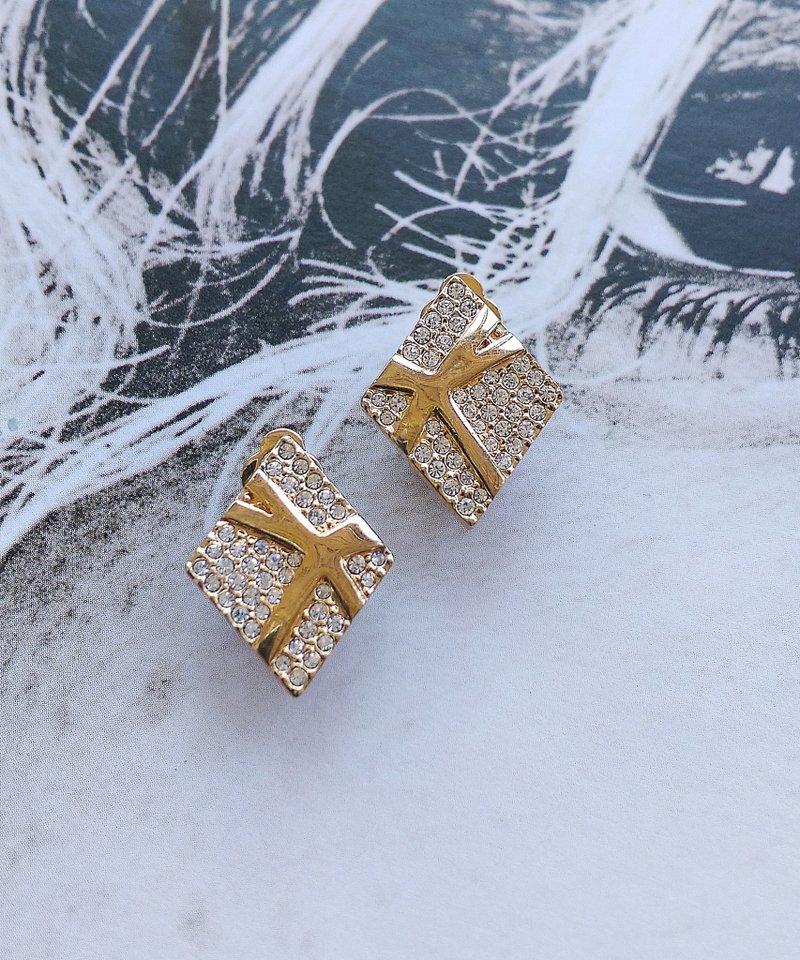 Vintage Jewelry 西洋古董飾品 SWAROVSKI 小巧摩登 夾式耳環 - 耳環/耳夾/耳骨夾 - 其他材質 金色