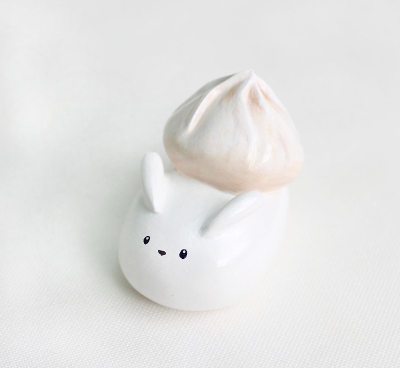 Xiao Long Bao Rabbit Doll / Hand-painted / Taiwanese Food / Decoration / Paperweight - ตุ๊กตา - ดินเหนียว ขาว