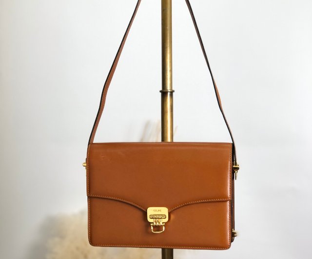 CELINE ブラウンレザーショルダーバッグ　オールドセリーヌ セリーヌ CELINE オールソフト ショルダーバッグ レザー