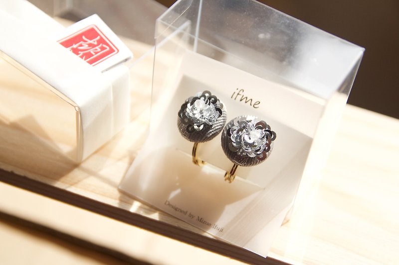 Kurumi　earrings - Earrings & Clip-ons - Other Materials Silver