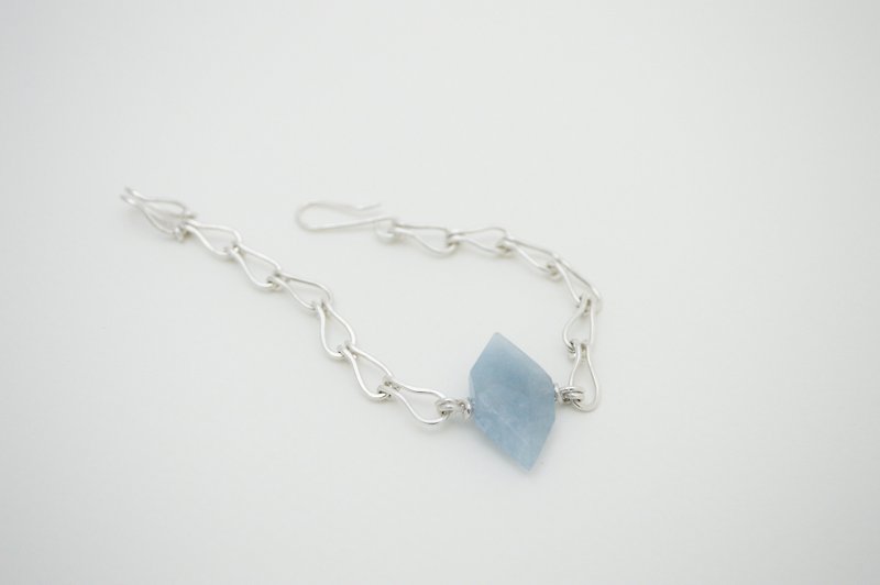 Untitled-Aquamarine‧Silver Chain and link bracelets - Bracelets - Sterling Silver Blue