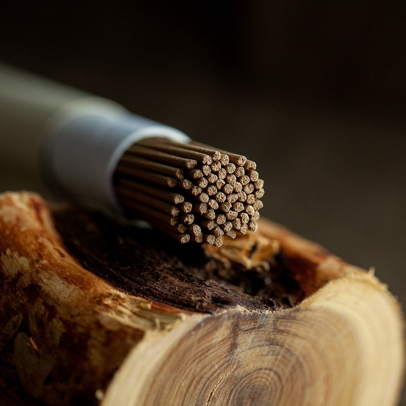 sandalwood. Incense stick. Yiyangsheng. Detan - Fragrances - Wood Brown