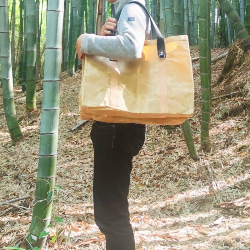 Beige Canvas x Genuine Leather Tochigi Leather Big Tote Bag - Sturdy and Attractive Partner - กระเป๋าถือ - วัสดุอื่นๆ 