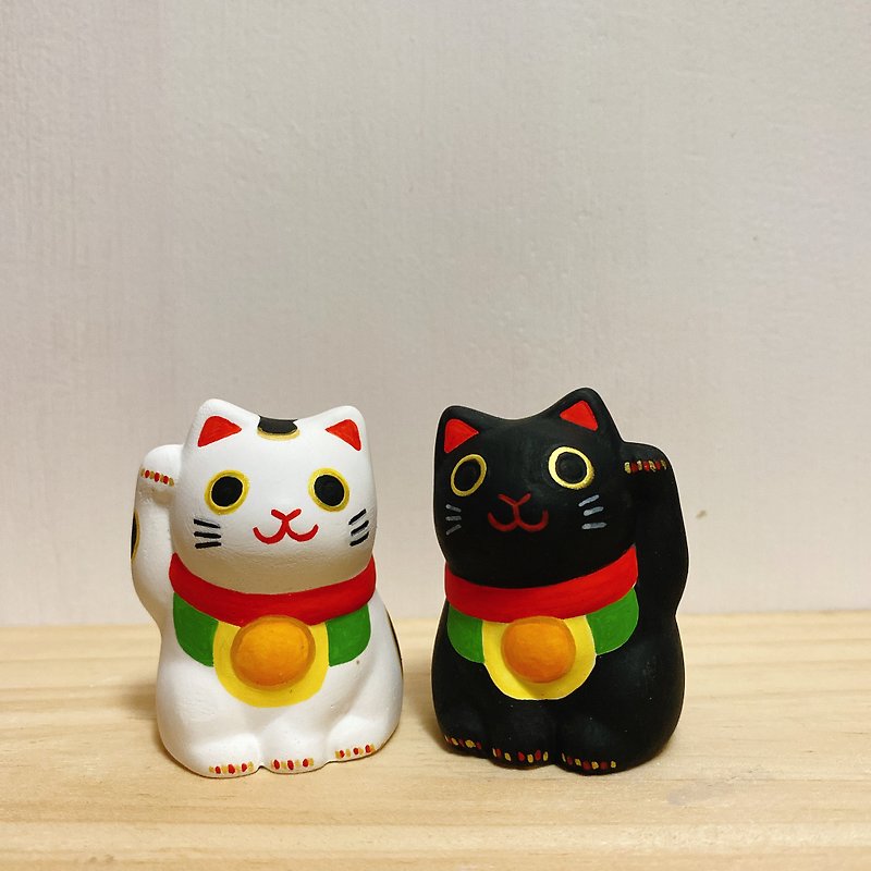 Stone Diffuser | Origin Series | Hand-painted Black and White Lucky Cat - Fragrances - Other Materials 