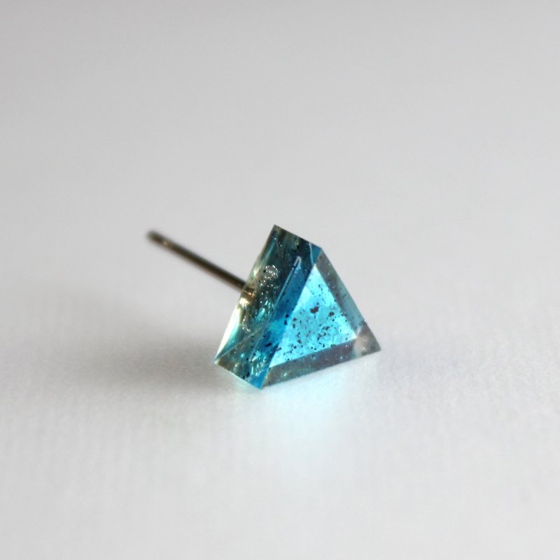 Blue resin earrings / 531 / triangular / tide The Tide - Single - Earrings & Clip-ons - Plastic Blue
