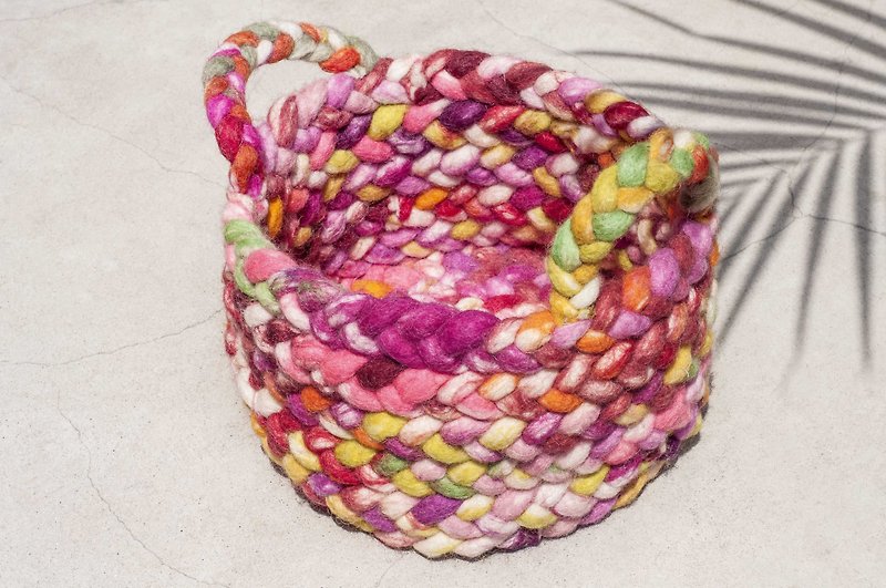 Wool Felt Storage Basket Wool Felt Picnic Basket Wool Felt Woven Basket Wool Felt Storage Basket - Rainbow Weaving - ชั้นวาง/ตะกร้า - ขนแกะ หลากหลายสี