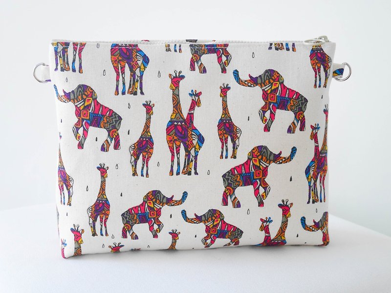 Elephant Giraffe Chain Bag - Messenger Bags & Sling Bags - Cotton & Hemp White