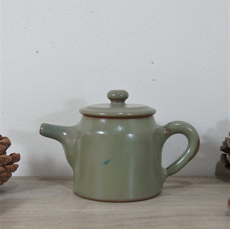 嫩綠縮釉茶壺-容量約100ml - 茶具/茶杯 - 陶 綠色