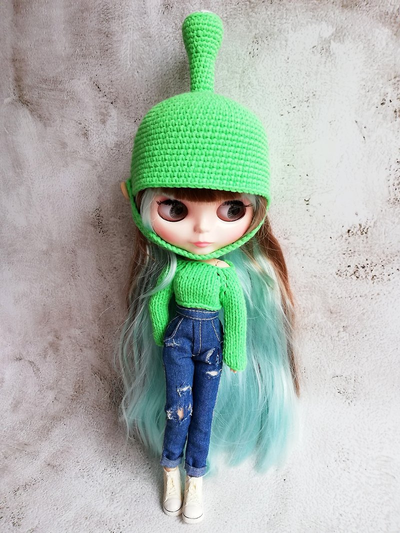 Set of clothes for Blythe hat Alien plus knitted top - Stuffed Dolls & Figurines - Cotton & Hemp Green