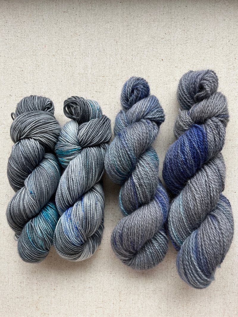 Hand-dyed wool thread-Iceberg - เย็บปัก/ถักทอ/ใยขนแกะ - ขนแกะ สีเทา