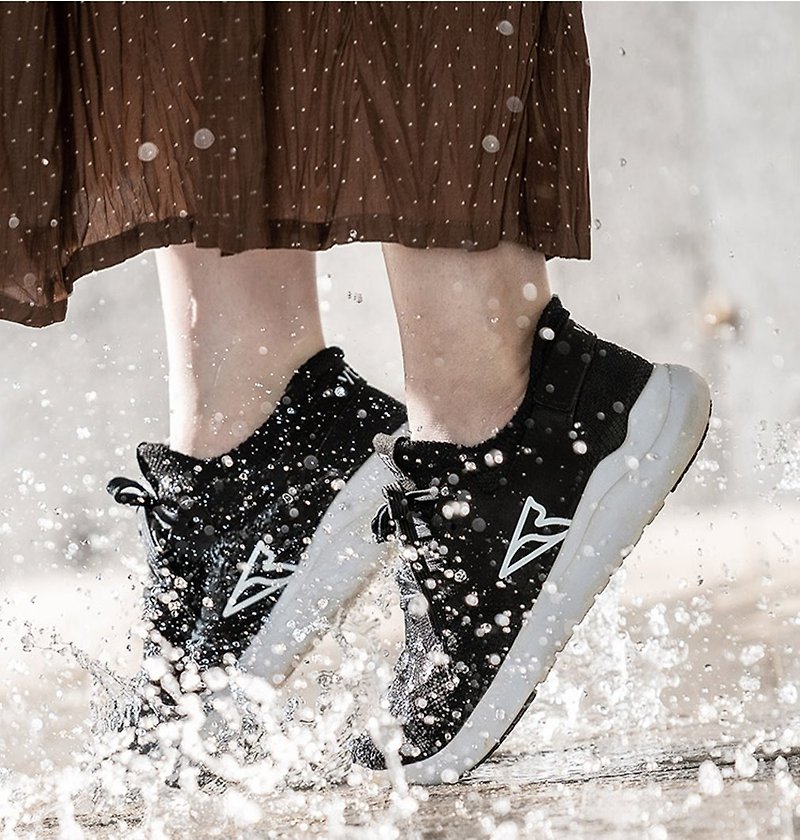 【Made in Taiwan】V-TEX Strongest Water Resistant Shoes - HELLO Black/White - รองเท้ากันฝน - วัสดุกันนำ้ หลากหลายสี