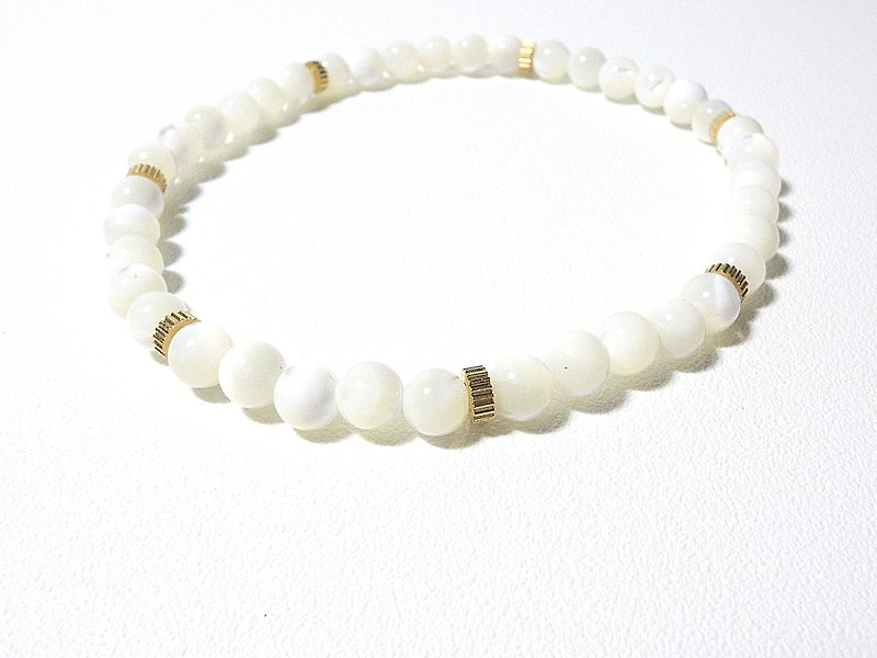 W&Y Atelier - Brass Jewelry Bracelet , Shell Bead - Bracelets - Other Materials White