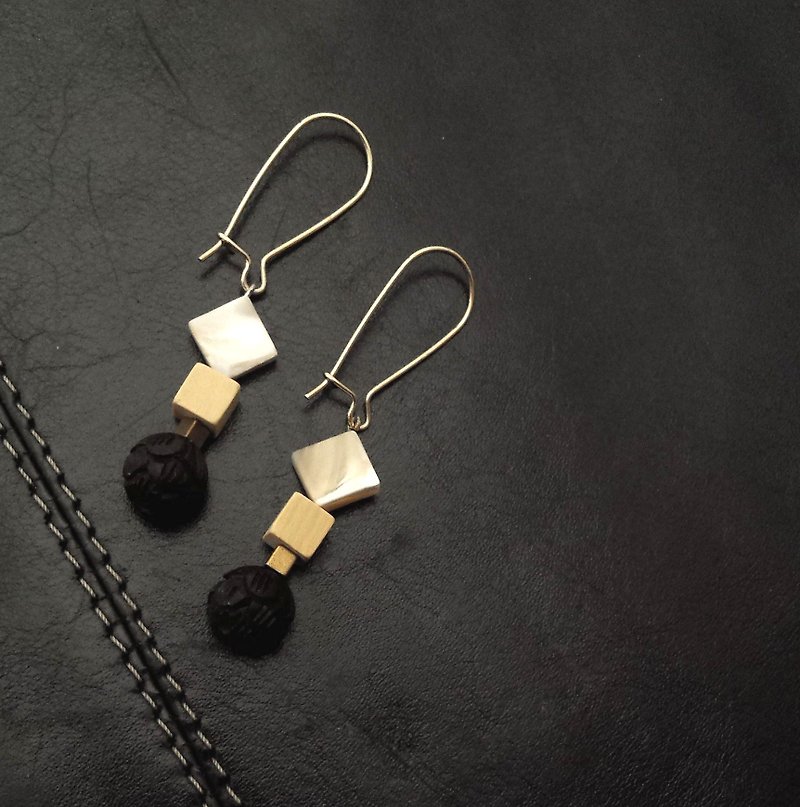 Original new Chinese style series- ebony bud earrings - ต่างหู - ไม้ สีดำ