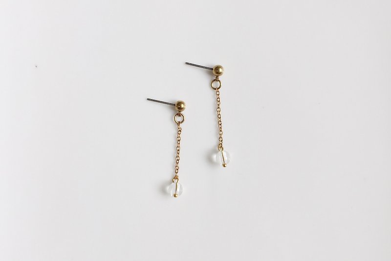 小透明 水晶黃銅造型耳環 - 耳環/耳夾 - 其他金屬 白色