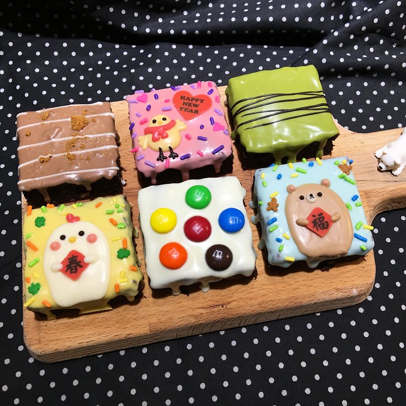 【mr.BROWNIE】Cube Santa Brownie Set - เค้กและของหวาน - อาหารสด สีแดง