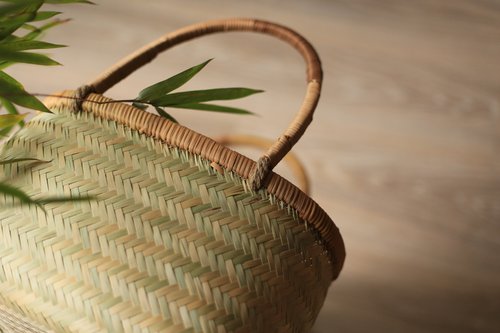 竹編みシリーズ | 秋の籐縁の携帯用竹かご | ピクニックの収納や