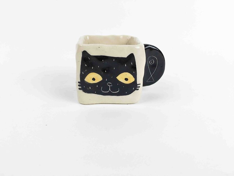 Nice Little Clay hand small square cup _ black cat 01132-04 - แก้วมัค/แก้วกาแฟ - ดินเผา ขาว