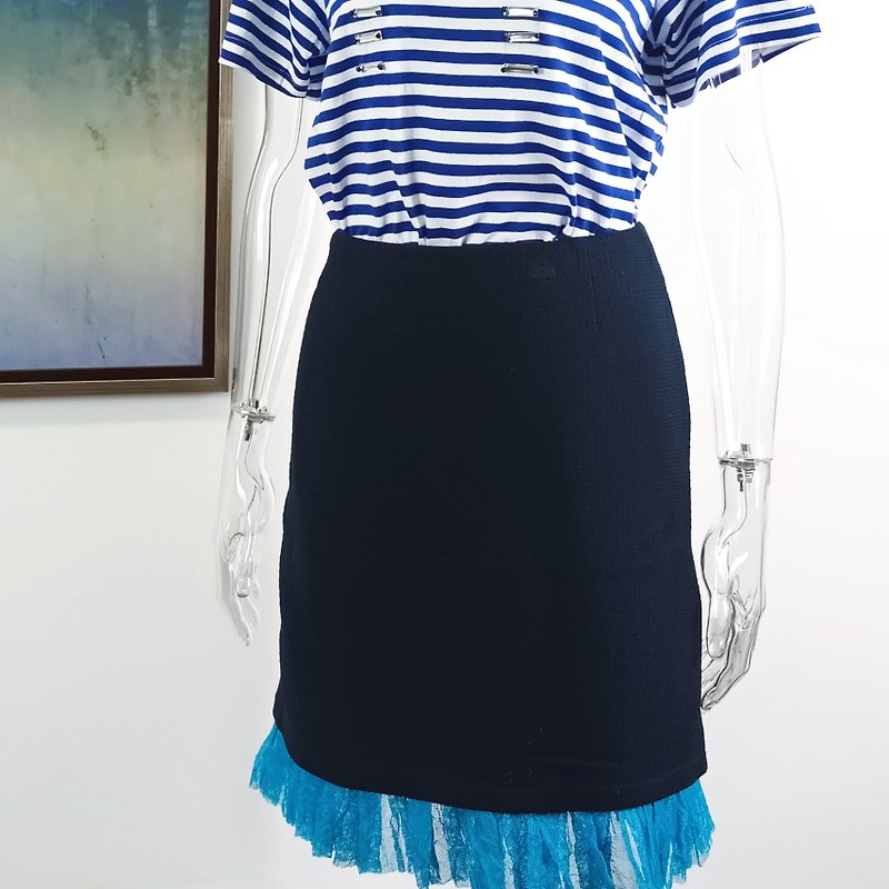 Ruffle hem straight cut full lined skirt is Japan cotton spandex - Skirts - Cotton & Hemp Blue