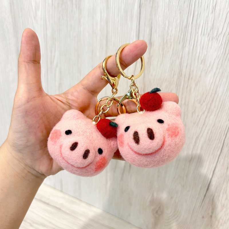 蘋蘋安安吉祥小豬 羊毛氈鑰匙圈  胸針 別針 髮飾 療癒 送禮 - 鑰匙圈/鑰匙包 - 羊毛 粉紅色
