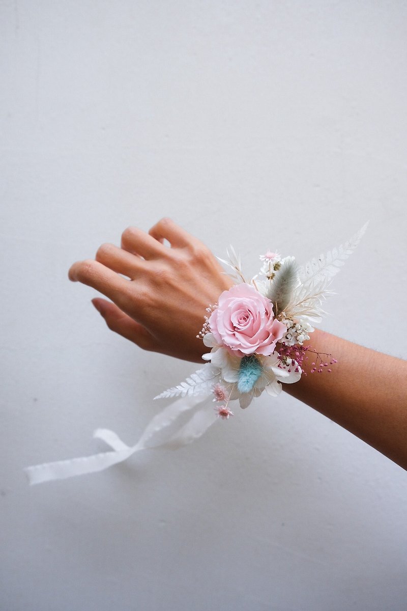 Bride / Bridesmaid Wrist Flower