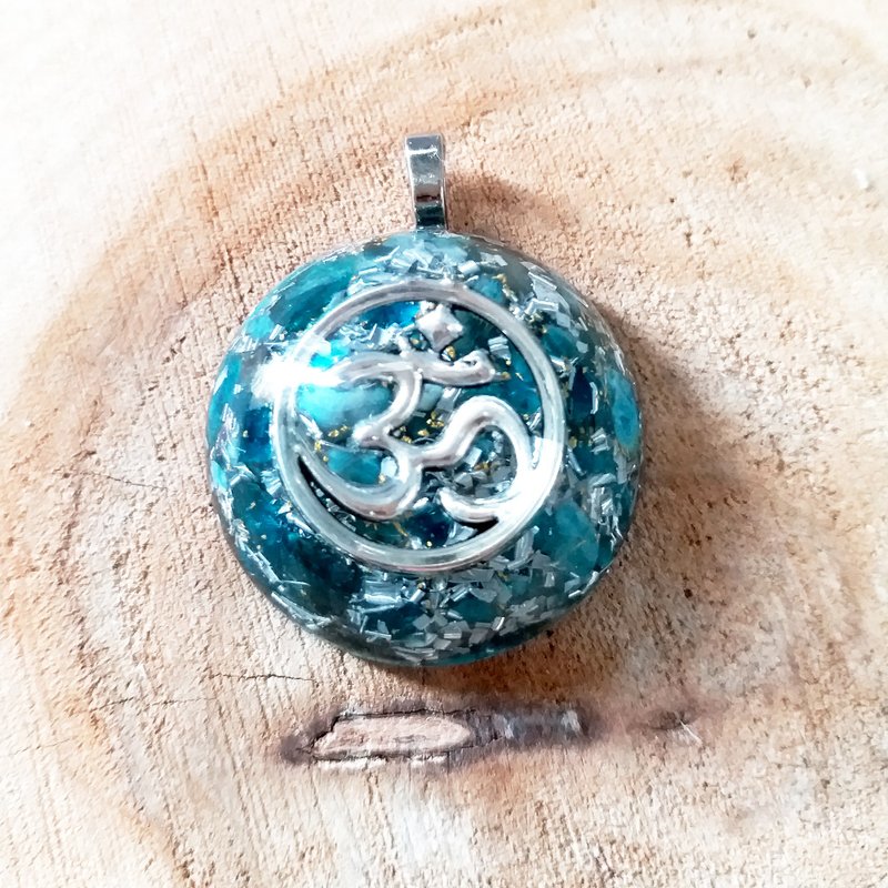 Pet charm amulet, flower of life, apatite, promotes calmness - หมอน - คริสตัล สีน้ำเงิน