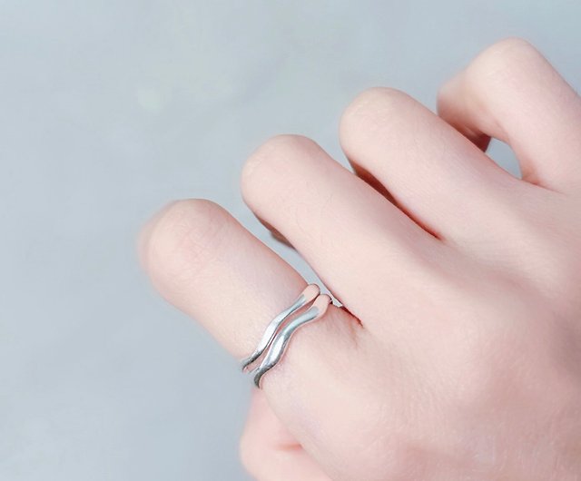 New product-wavy sterling silver ring-highly recommended by the designer -  Shop mmuinn General Rings - Pinkoi