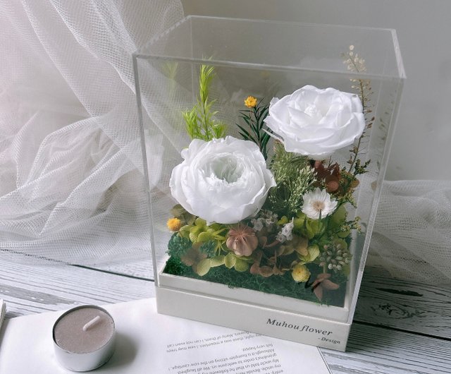 プリザーブドフラワーのアクリルフラワーボックスはカラーカスタマイズ