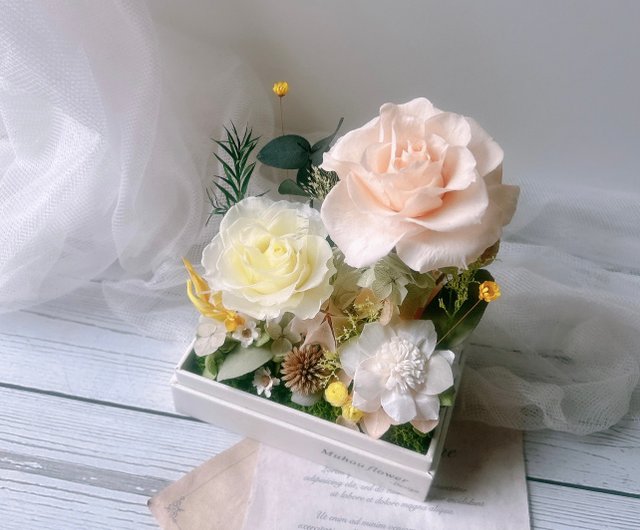 プリザーブドフラワー アクリル製フラワーボックス 色のカスタマイズ