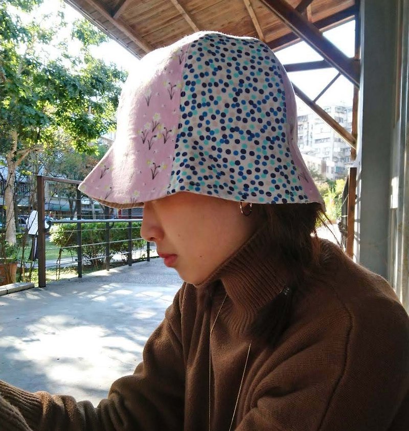水仙が点在する手作りの漁師の帽子 - 帽子 - コットン・麻 ピンク