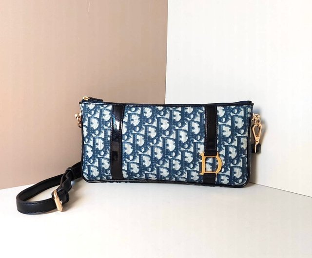 Dior ダークブルー ショルダーバッグ Dior ダークブルー ショルダーバッグ