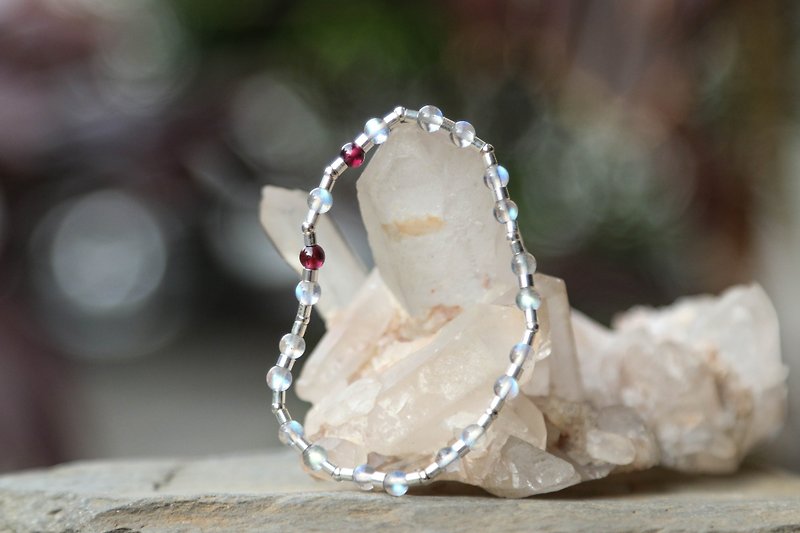 【Series of Bracelet】Garnet, Labradorite sterling silver bracelet - Bracelets - Gemstone Multicolor