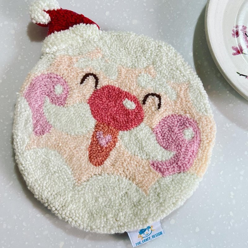 戳戳繡-俄羅斯刺繡-聖誕老公公隔熱墊 - 擺飾/家飾品 - 棉．麻 