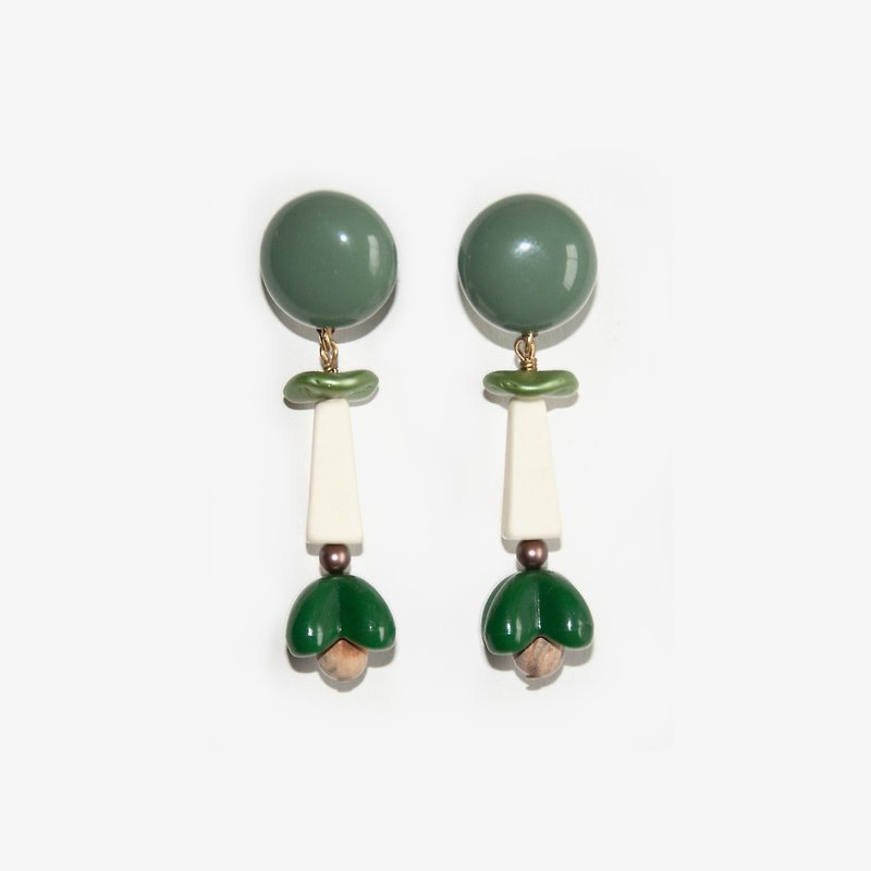 Sage Green Flower Earrings - ต่างหู - อะคริลิค สีเขียว