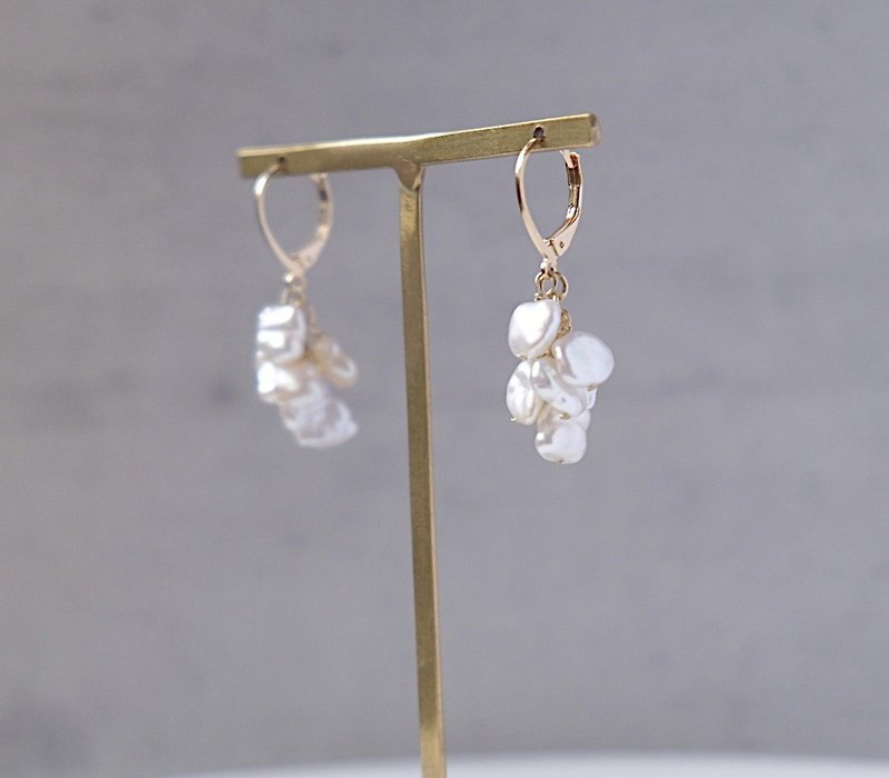 Freshwater pearl drop earrings - ต่างหู - ไข่มุก ขาว