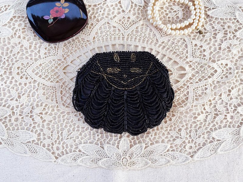 Vintage Black Satin Dangling Beaded Evening Bag, Beaded layer handbag, Drapery - 零錢包/小錢包 - 塑膠 黑色