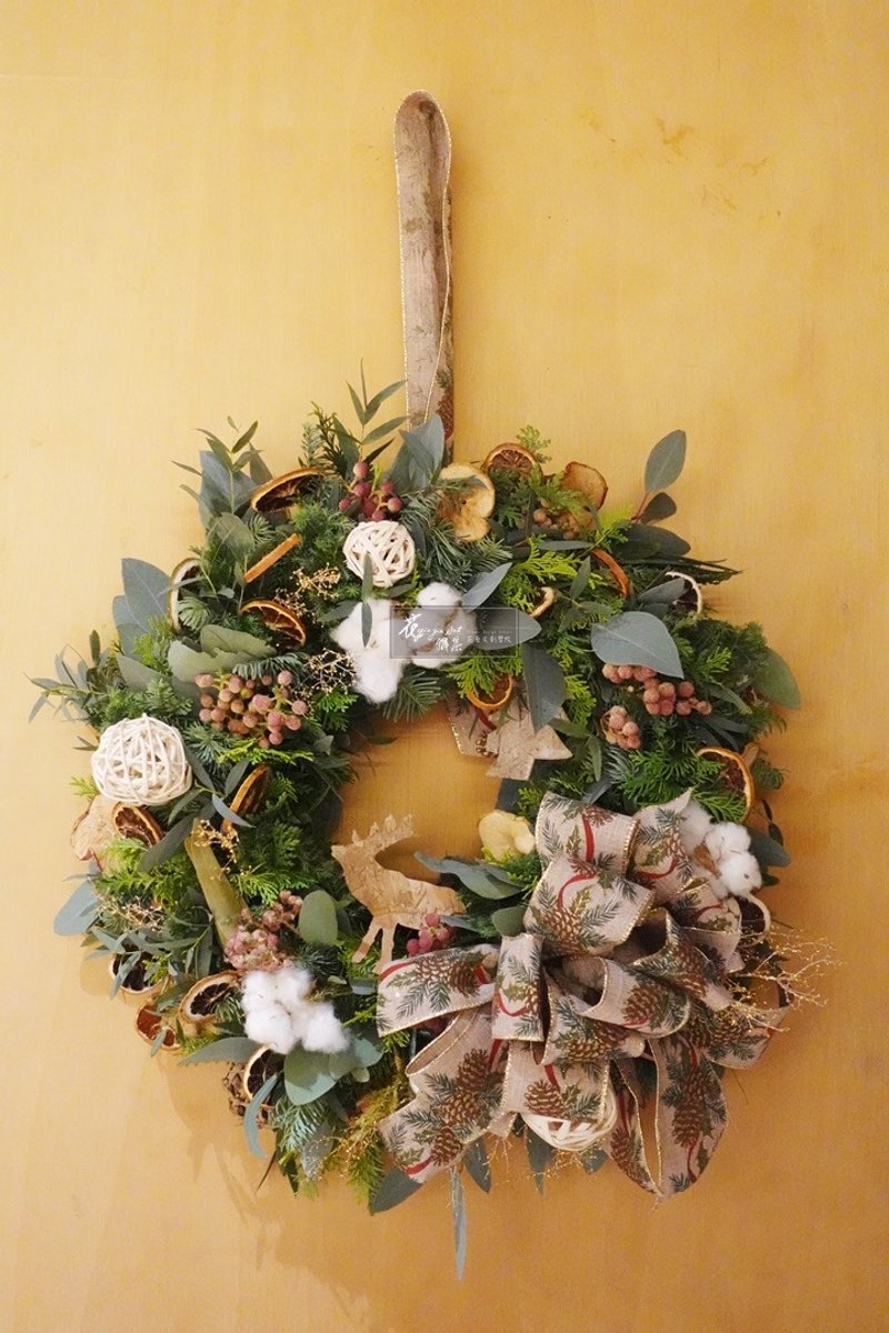 Jumping Deer Christmas Wreath - Plants - Plants & Flowers 