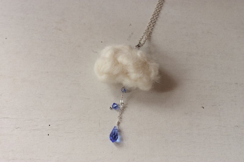Dark Blue Swarovski Crystal Raindrop Necklace - สร้อยคอ - ขนแกะ สีน้ำเงิน