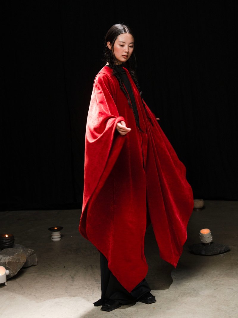新中式復古 / 不規則絨面披肩外套 - 女大衣/外套 - 其他材質 紅色