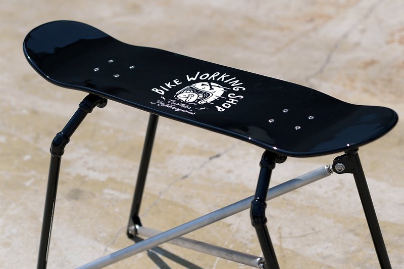 SLOW & LOW handmade skateboard chair (customizable and draw Pinstripes) - Chairs & Sofas - Other Materials Black