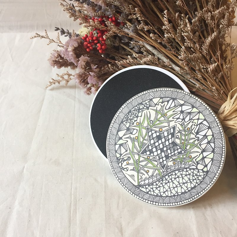 Ceramic Tangles Coaster/ Greenery Star/ Spring - Coasters - Pottery Green