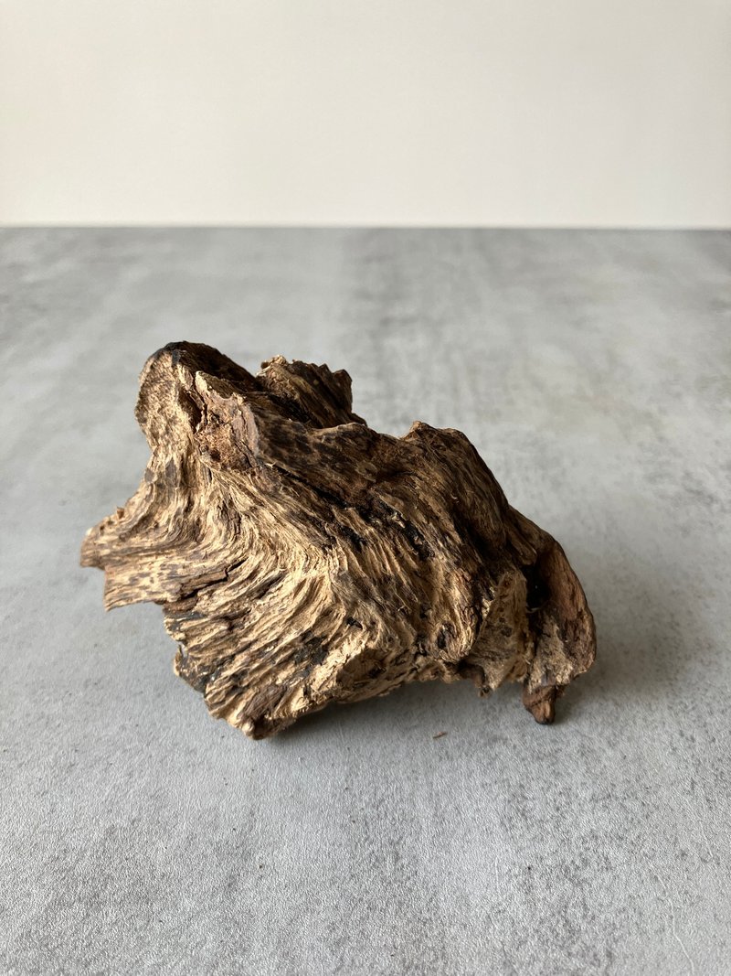 【中上結油款】野生西馬沉香擺件-扭結 (55克) 送展示架 - 香氛/精油/擴香 - 木頭 